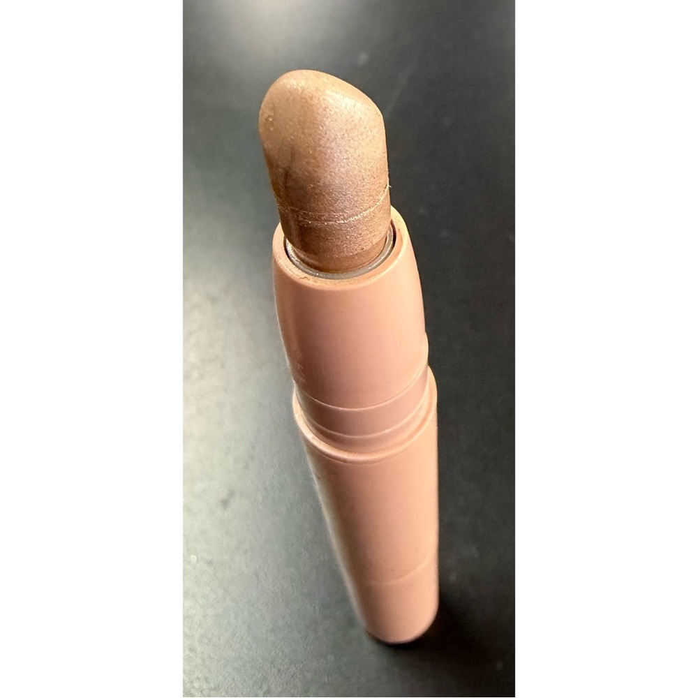 KKW Beauty in Medium Highlight